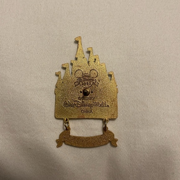 Lot of 3 Disney 50th Anniversary Collector’s Pins - Picture 5 of 7